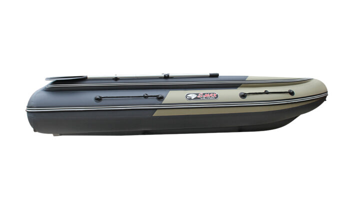 Лодка Reef Triton 370 Fi S-Max с интегрированным фальшбортом